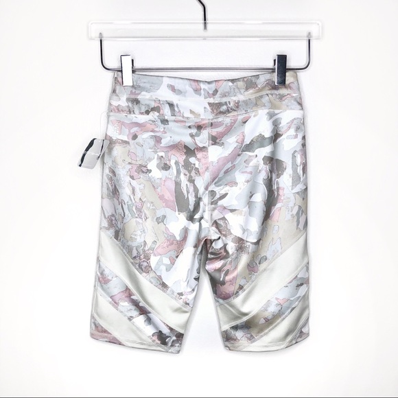 Free People Daybreak Print Reversible Biker Short - Picture 5 of 9